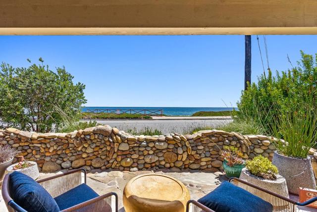1122 W Cliff Drive, Santa Cruz CA: https://media.crmls.org/mediaz/aafd7cbd-d1d2-4c73-99e8-889b7f233b8f.jpg