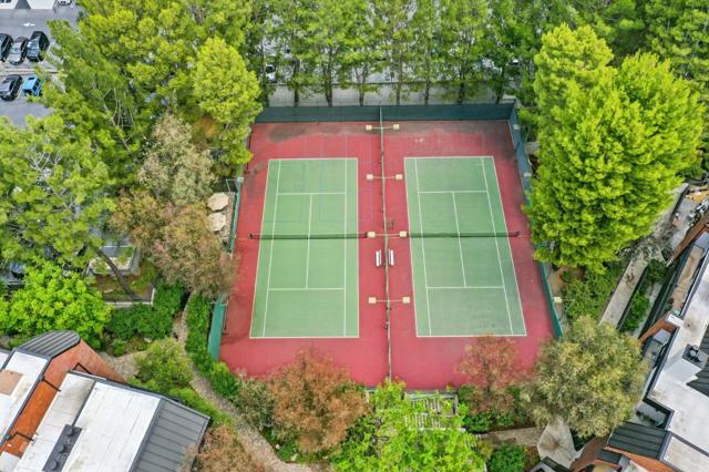 4728 Park Encino Lane, Encino CA: https://media.crmls.org/mediaz/aafd91c0-ff70-4348-9119-559b8cc8b2e0.jpg