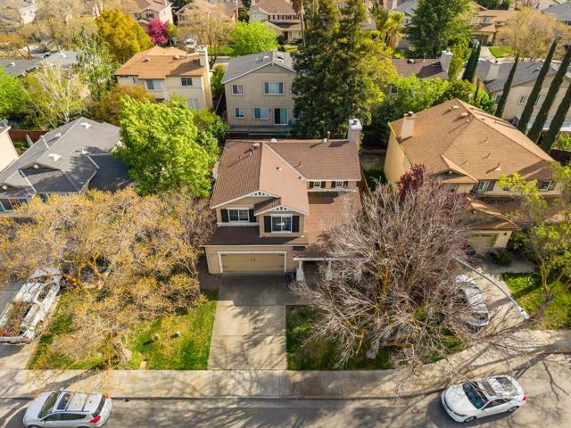 56 Lavender Court, Tracy CA: https://media.crmls.org/mediaz/aafe5732-068b-4ad2-98fa-84990c9dd19a.jpg