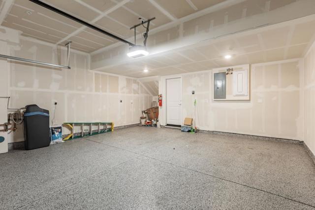 1040 Darwin Terrace, Sunnyvale CA: https://media.crmls.org/mediaz/aafea304-7b7d-483b-8e27-589765988727.jpg