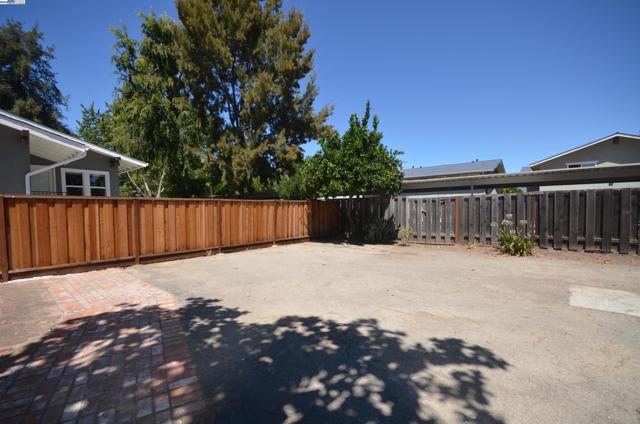 4544 Thornton Ave, Fremont CA: https://media.crmls.org/mediaz/ab010c00-21ea-48ff-af04-5ea9589117dd.jpg