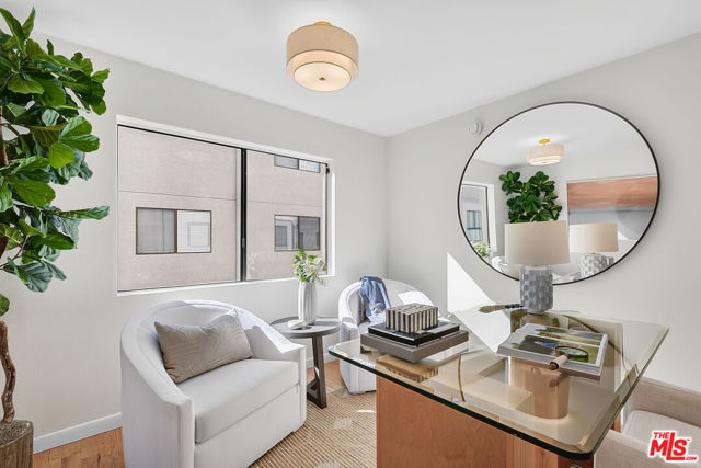 15167 Magnolia Boulevard, E photo 13