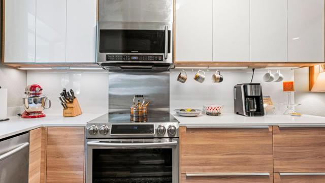 2600 Oak Road, Walnut Creek CA: https://media.crmls.org/mediaz/ab02247e-5976-4735-9e18-7cc6e92ca9aa.jpg