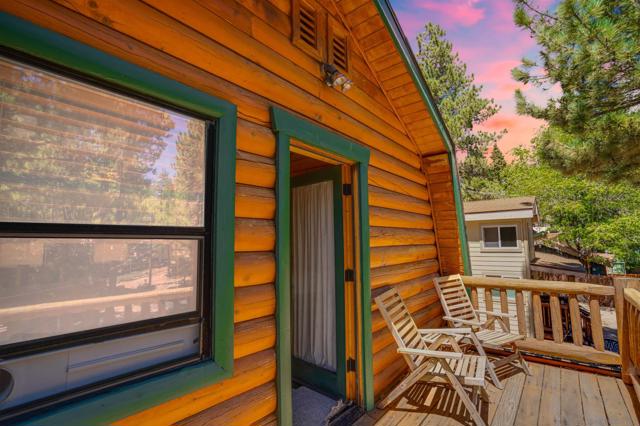 33382 Squirrel Dr, Green Valley Lake CA: https://media.crmls.org/mediaz/ab024295-c2d9-44ce-b077-d0933e57f03c.jpg