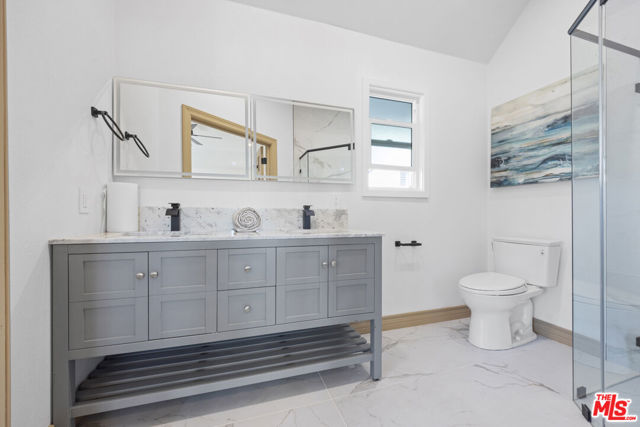 1722 E Turmont Street, Carson CA: https://media.crmls.org/mediaz/ab024710-fa98-4498-b7c6-5b33bd8fffdb.jpg