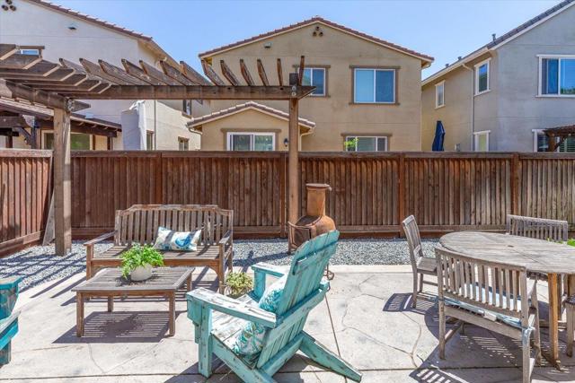 270 Robin Place, Gilroy CA: https://media.crmls.org/mediaz/ab0392ed-f022-4219-aab6-435de49a9c8e.jpg