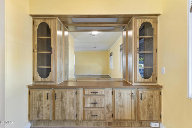 Detail Gallery Image 9 of 29 For 180 Camelia Way #180,  Ventura,  CA 93004 - 2 Beds | 2 Baths