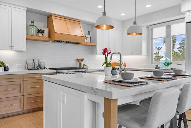 Detail Gallery Image 28 of 69 For 301 Juniper Ave, Carlsbad,  CA 92008 - 3 Beds | 3/1 Baths