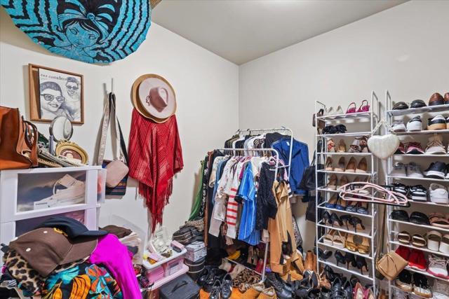 2832 34 K St, San Diego CA: https://media.crmls.org/mediaz/ab04fc9f-a8e8-4ec8-b9be-dfc893c7dd6a.jpg