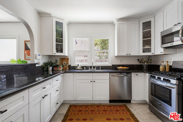 1427 N Coronado Street, Los Angeles CA: https://media.crmls.org/mediaz/ab0556ca-33e6-4f6c-8a09-d9964956b0f5.jpg