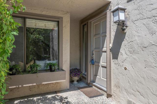 1623 Fruitwood Court, San Jose CA: https://media.crmls.org/mediaz/ab058f06-2379-4b9b-8885-bdec1ee886d3.jpg