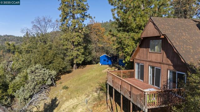 18957 Stag Circle, Tuolumne CA: https://media.crmls.org/mediaz/ab05d5a3-e5e1-493b-8609-2db716361aa2.jpg