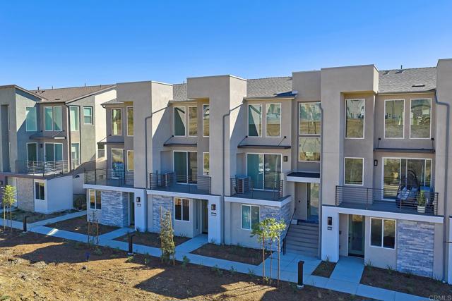 13932 Boyden Way, Mira Mesa CA: https://media.crmls.org/mediaz/ab06b8cc-3231-41df-9964-b79b7ff8c383.jpg