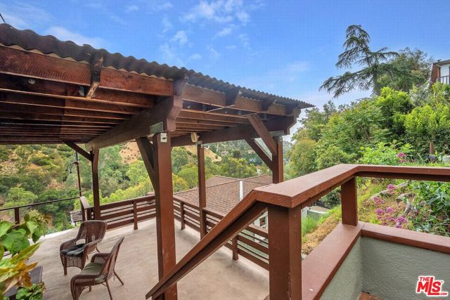 8181 Gould Avenue, Los Angeles CA: https://media.crmls.org/mediaz/ab06e570-f7fc-43b7-9c35-5174479d0b7c.jpg