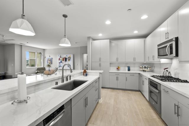 3650 5th Avenue, San Diego CA: https://media.crmls.org/mediaz/ab07231d-618c-41c5-ab50-be47778d91ef.jpg