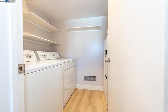 4562 Deerfield Ter, Fremont CA: https://media.crmls.org/mediaz/ab08721f-b5e5-41ce-b4c4-e097c19fa48b.jpg