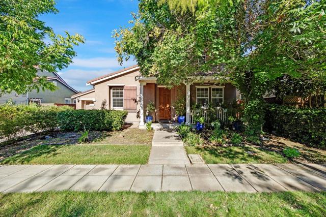 134 N Menlo Park Street, Mountain House CA: https://media.crmls.org/mediaz/ab0a3cf2-d60f-42da-9b70-1a23af9cc64d.jpg