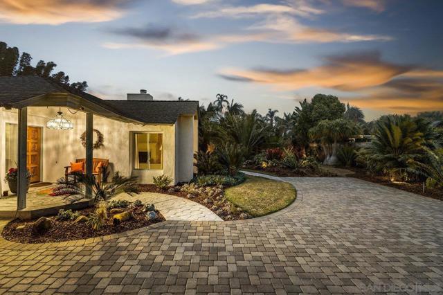 1059 Hymettus Ave, Encinitas CA: https://media.crmls.org/mediaz/ab0aa088-cce8-4aca-8edd-4e4cd4c0e149.jpg