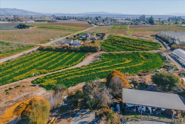 371 Calabasas Road, Watsonville CA: https://media.crmls.org/mediaz/ab0bf4d6-1b95-4112-93dc-b2d54e1de614.jpg