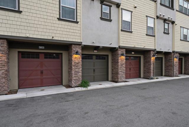 47382 Mission Falls Court, Fremont CA: https://media.crmls.org/mediaz/ab0cb549-9474-46a7-a853-1b39920bd476.jpg