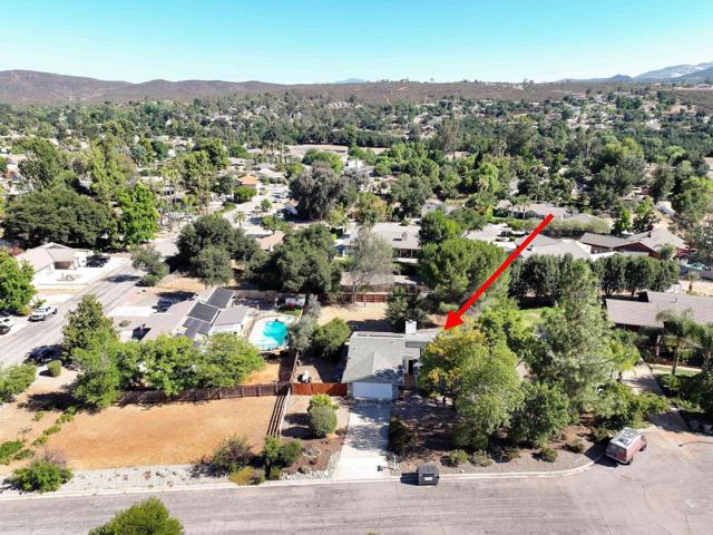25119 Como Esta Court, Ramona CA: https://media.crmls.org/mediaz/ab0d90bd-f38a-498a-b753-fc2e8711ae2c.jpg