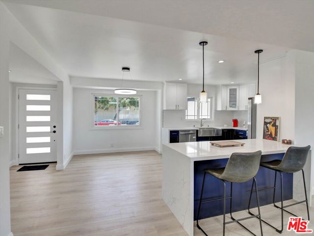 10315 Condon Avenue photo 14
