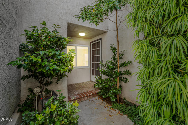 Detail Gallery Image 2 of 37 For 2451 Manet Ln, Simi Valley,  CA 93063 - 4 Beds | 3 Baths