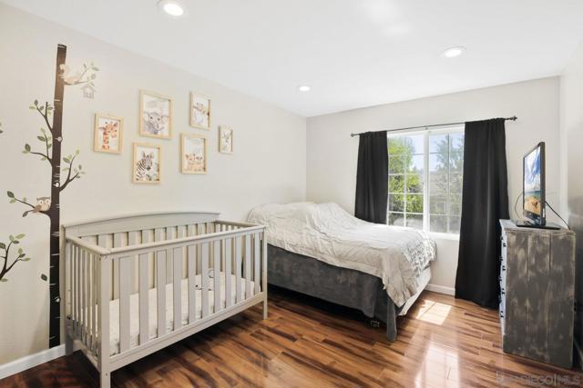1376 Normandy Dr, Chula Vista CA: https://media.crmls.org/mediaz/ab0e0aac-bd50-4309-944a-77ad23aaacc2.jpg