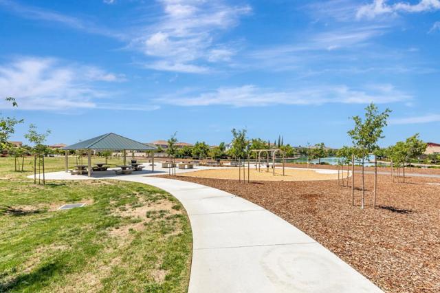 3760 Mirtoon Sea Avenue, Sacramento CA: https://media.crmls.org/mediaz/ab0eefd6-a84e-4c16-b4b8-e97144618871.jpg