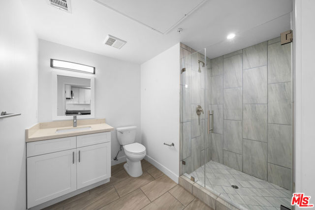 5612 Lexington Avenue, Los Angeles CA: https://media.crmls.org/mediaz/ab0f1998-34f1-4b80-a893-816fb731e0a3.jpg