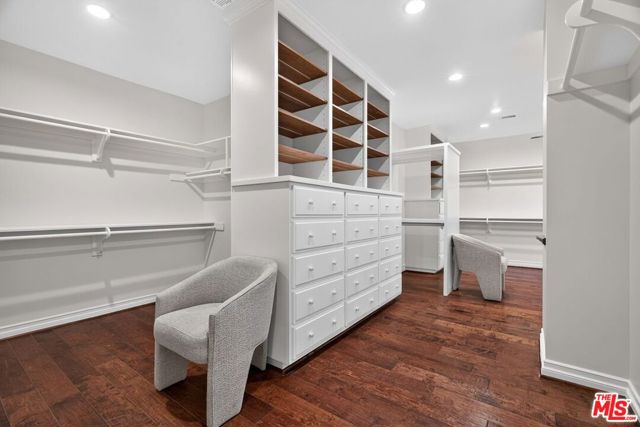 4 Bed Home for Sale in Los Angeles, California