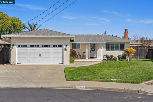 822 Cortez Ct, Livermore CA: https://media.crmls.org/mediaz/ab0f845d-a8bd-468e-9c85-80cd79cf36ef.jpg