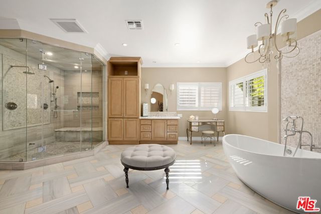 25217 Eldorado Meadow Road, Hidden Hills CA: https://media.crmls.org/mediaz/ab0f8dcf-4515-4955-8857-7b9503f9b79d.jpg