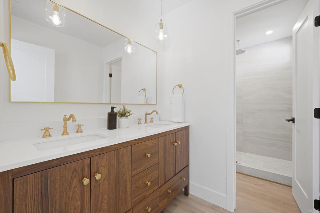 8833 Glenhaven Street - photo 15