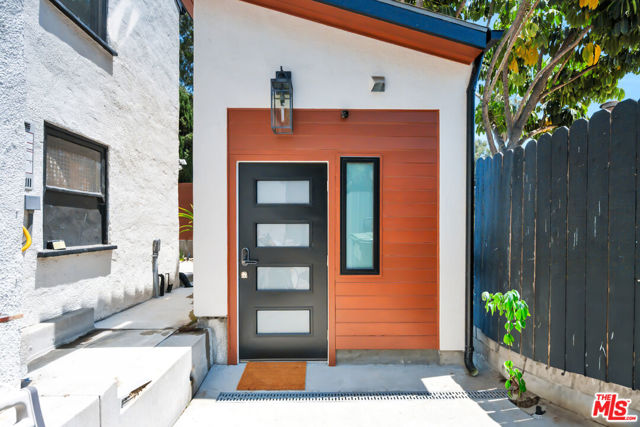 1940 N Avenue 51, Los Angeles CA: https://media.crmls.org/mediaz/ab1069a5-df03-40fc-8e9b-327eb4a2b11d.jpg