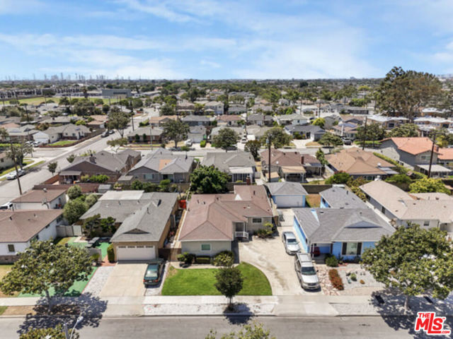 17031 Wilton Place, Torrance CA: https://media.crmls.org/mediaz/ab11c69f-b89e-42ab-aec5-fc5a63192758.jpg