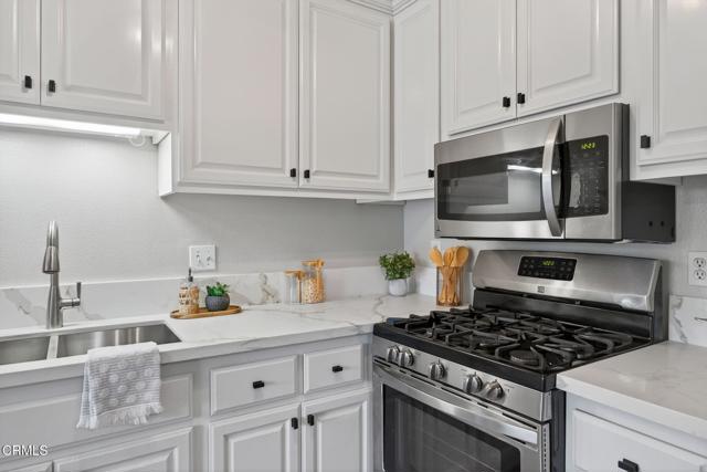 Detail Gallery Image 18 of 40 For 1320 San Simeon Ct #4,  Ventura,  CA 93003 - 2 Beds | 1/1 Baths