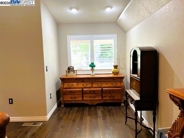 25025 State Highway 88, Pioneer CA: https://media.crmls.org/mediaz/ab12b286-2234-4a8f-913c-501410848eb6.jpg