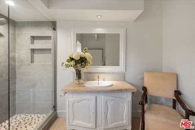1100 Pine Drive, Beverly Hills CA: https://media.crmls.org/mediaz/ab143b4d-ec3a-4dbd-b27d-7d7272065668.jpg