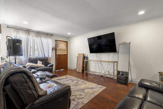 938 College Drive, San Jose CA: https://media.crmls.org/mediaz/ab148d06-434f-45e3-9480-08923822fc43.jpg