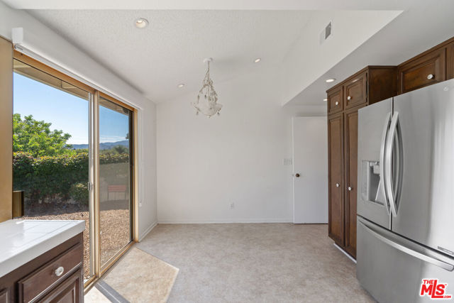 1943 Stonesgate Street, Westlake Village CA: https://media.crmls.org/mediaz/ab15bb22-1df7-4263-b65e-952d39a250d5.jpg