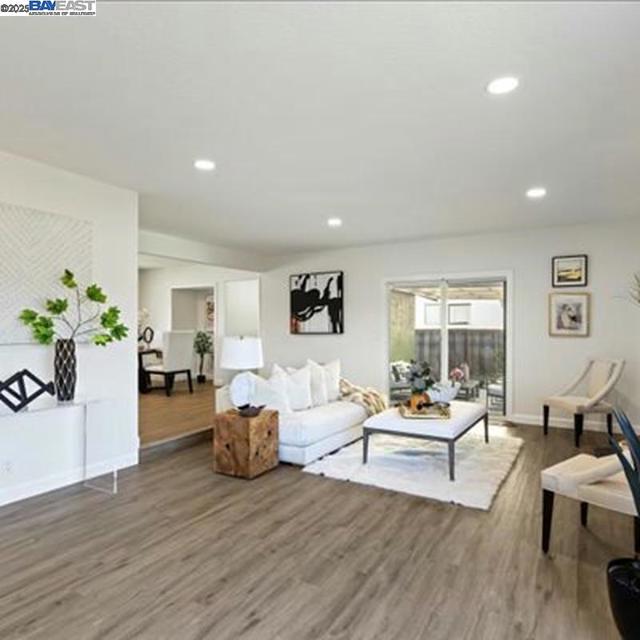 3184 Waugh Place, Fremont CA: https://media.crmls.org/mediaz/ab15d04b-28db-48ef-bfbd-5ffe8128c994.jpg