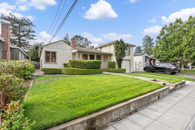 301 22nd Avenue, San Mateo CA: https://media.crmls.org/mediaz/ab175972-53c6-4ca5-9dd9-6e6325ccd768.jpg