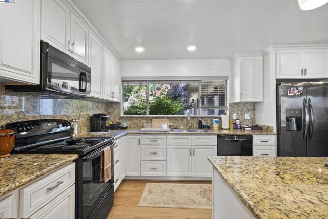 43150 Starr street, Fremont CA: https://media.crmls.org/mediaz/ab1764c5-e8b6-4038-8b2a-4197608e7fa3.jpg