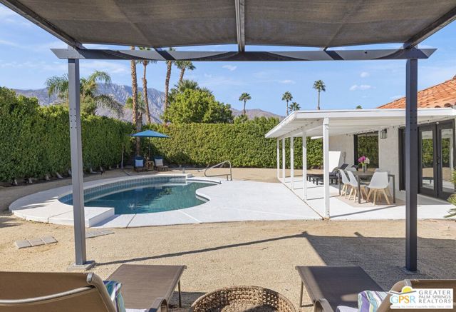 1489 E Francis Drive, Palm Springs CA: https://media.crmls.org/mediaz/ab17a41c-57e5-470a-8b87-2c8b6704f11d.jpg
