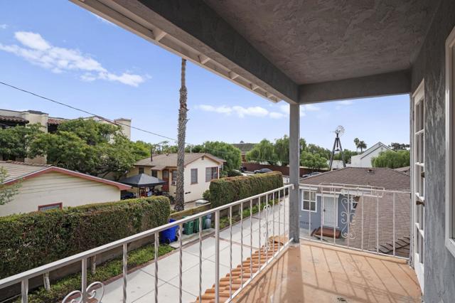 2634 38 Juan St, San Diego CA: https://media.crmls.org/mediaz/ab1801f2-48c3-4619-bffa-fc0a4db06c71.jpg