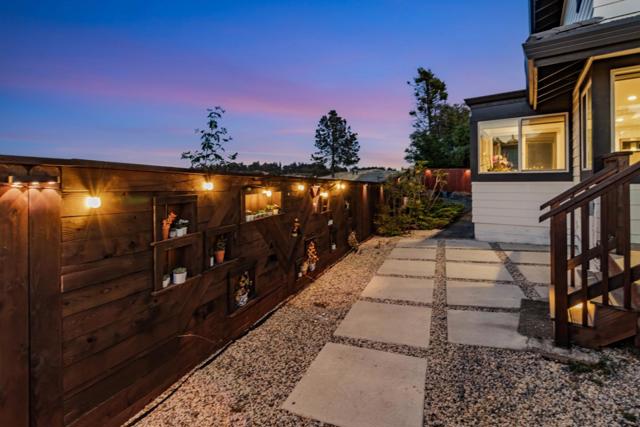 11550 Skyline Boulevard, Oakland CA: https://media.crmls.org/mediaz/ab1832fe-c166-46b1-9acb-29cfd7c7e2b4.jpg
