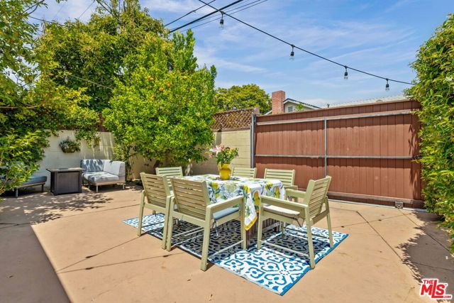 5358 S Centinela Avenue, Los Angeles CA: https://media.crmls.org/mediaz/ab189385-2d91-44e0-aab2-4bf181363663.jpg