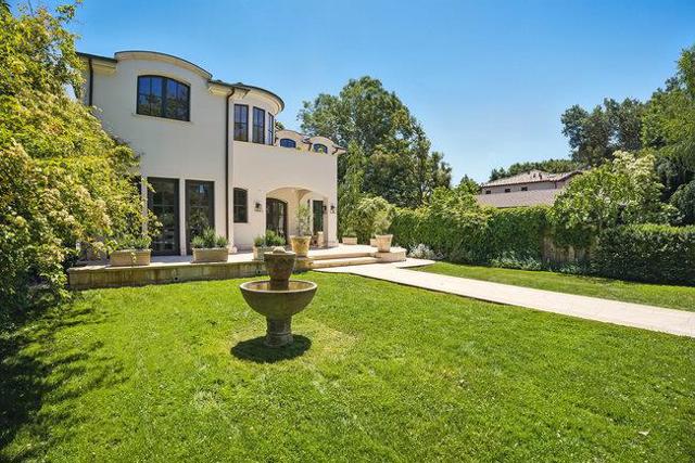842 Boyce Avenue, Palo Alto CA: https://media.crmls.org/mediaz/ab18a926-71bf-4cc6-bea0-c662b7cf1ef8.jpg