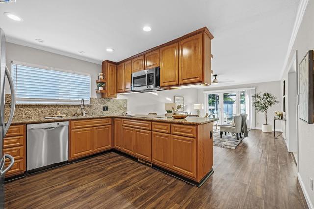 613 Joyce St, Livermore CA: https://media.crmls.org/mediaz/ab19a2a7-cc50-4bce-9705-56a133b93bc5.jpg